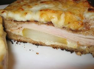 Una foto de Croque monsieur con bechamel