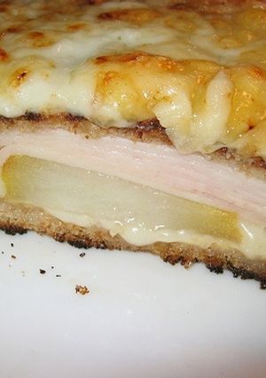 Una foto de Croque monsieur con bechamel