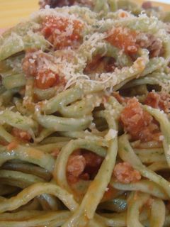 Una foto de Fideos caseros de espinaca