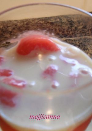 Una foto de Batido de guayaba maggitta