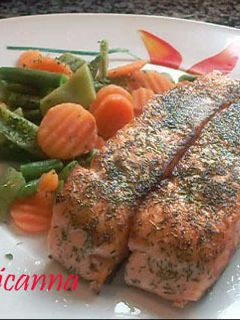 Una foto de Salmón al horno con eneldo Maggitta