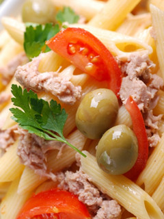 Una foto de Macarrones con atún