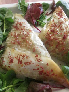 Una foto de Triángulos crujientes con sal de jamón serrano