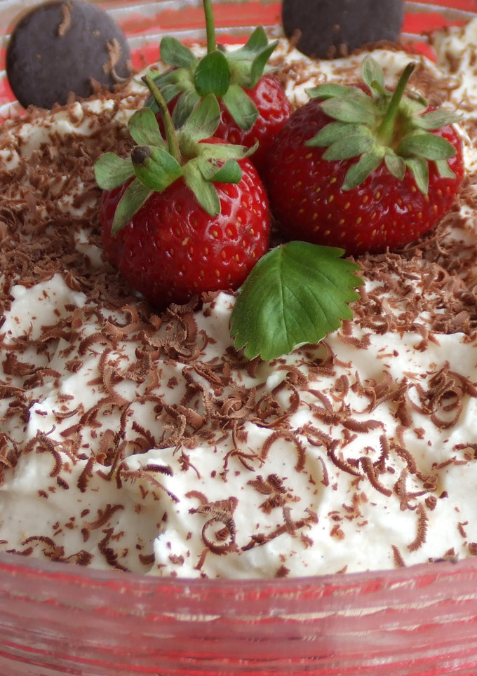Una foto de Tiramisú diferente con fresas