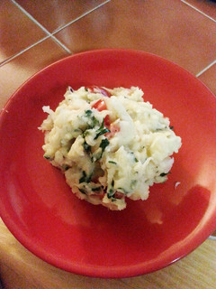 Una foto de Ensalada de papas con aderezo especial de cilantro y jengibre