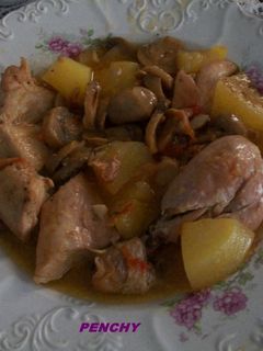 Una foto de Pollo en salsa de champiñones