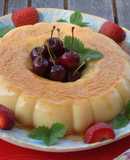 Flan almendrado con salsa de frutas