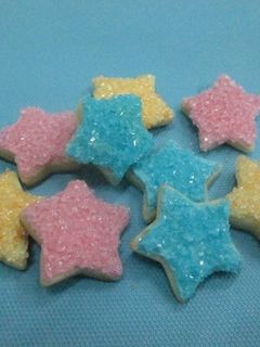 Una foto de Galletas estrellas con azúcar de colores