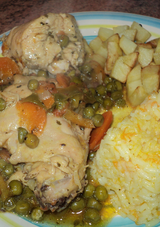 Una foto de Pollo Arvejado