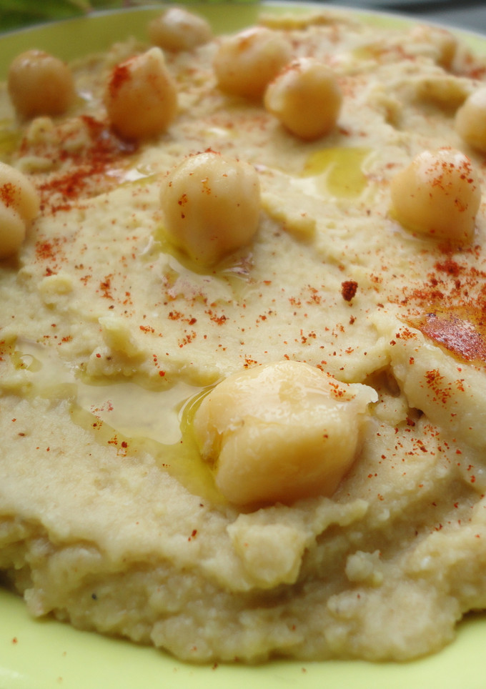 Una foto de Hummus casero