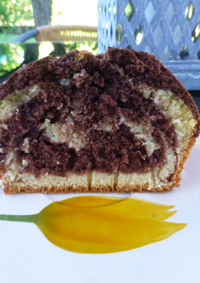 Una foto de Bizcocho marmoleado de vainilla y chocolate