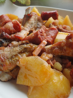 Foto principal de Costilla y patatas asadas a la cerveza