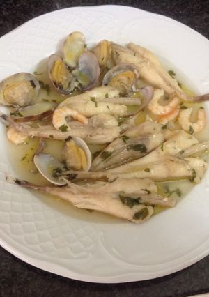 Una foto de Colas de rape en salsa verde AMC