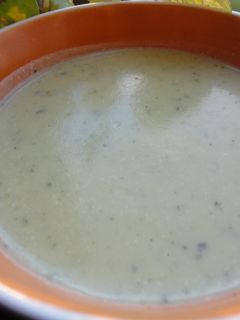 Una foto de Sopa fría de calabacín