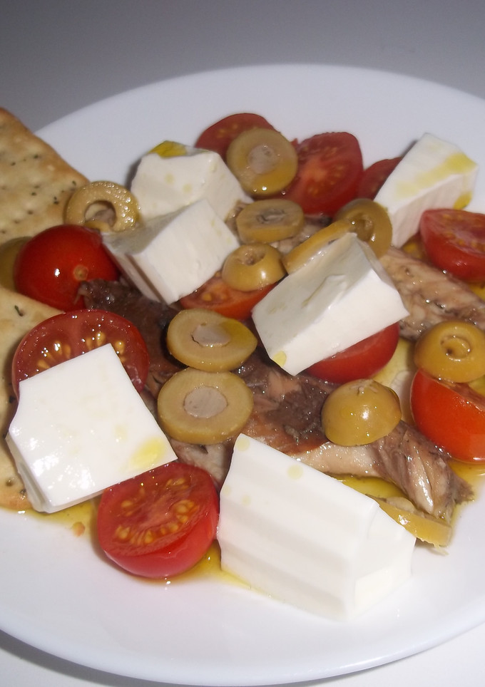Una foto de Ensalada de caballa en conserva