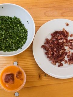Una foto de Gazpacho andaluz con batidora