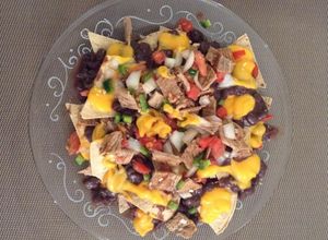 Una foto de Panchos con carne y frijoles