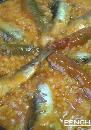 Una foto de Paella de sardinas melosa