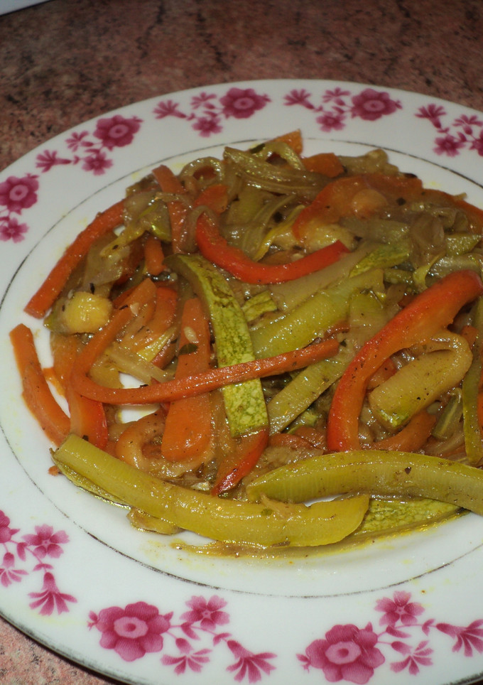 Una foto de Verduras salteadas al curry