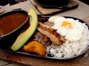 Una foto de chicharrones de venezuela