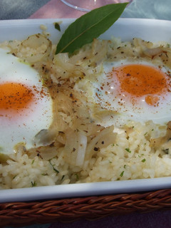 Una foto de Pastel de arroz al horno con huevos y gorgonzola