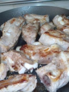 Una foto de Costillas de cerdo a las finas hierbas