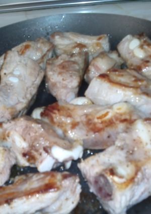 Una foto de Costillas de cerdo a las finas hierbas