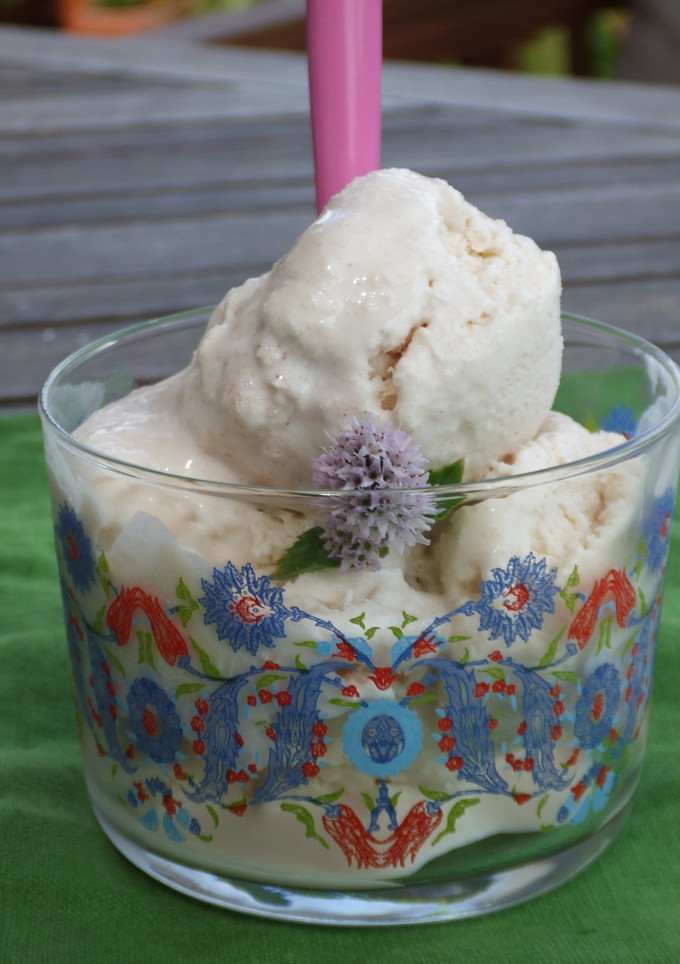 Una foto de Helado de queso mascarpone y canela