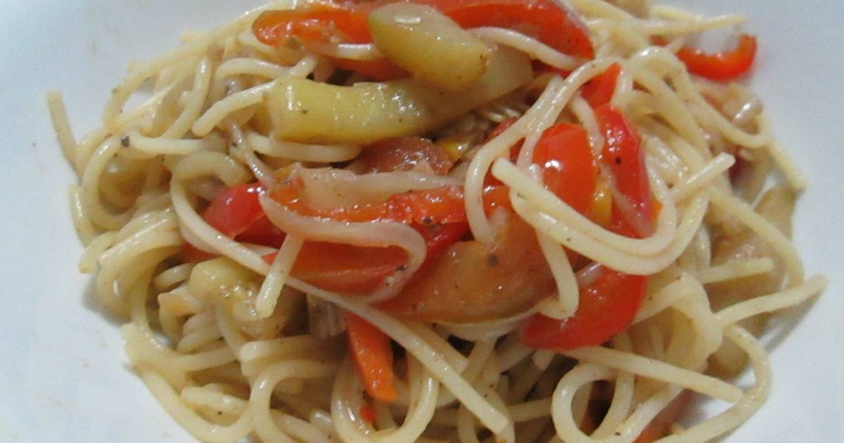 Espaguetis de calabacín, exquisito y fácil plato de vegetales
