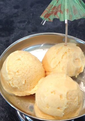 Una foto de Helado de mango cremoso