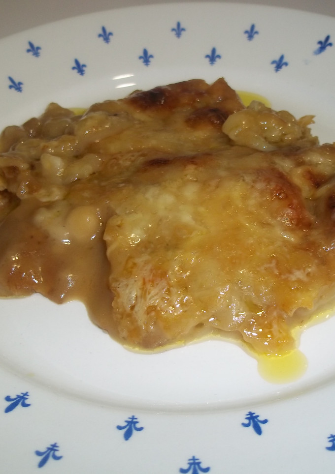 Una foto de Berenjenas con salsa al gratén