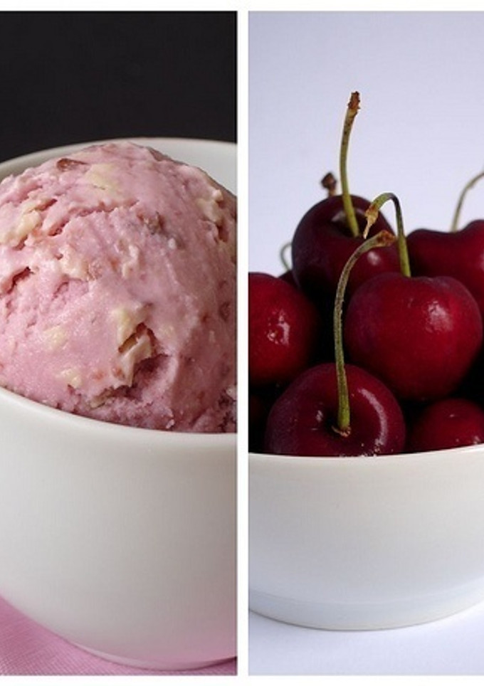 Una foto de Helado de cerezas a la crema
