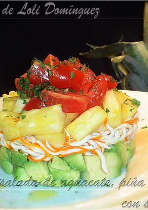 Una foto de Ensalada de aguacate, piña y surimi con salsa rosa