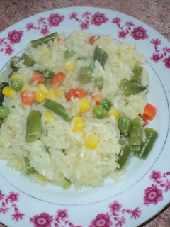 Una foto de Arroz primavera fácil