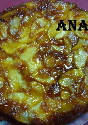 Una foto de Torta de manzana con queso crema