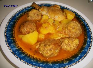 Foto principal de Guiso de Salsa de pava o pollo con pelotas murcianas