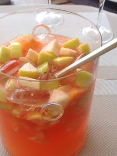 Una foto de Sangría de cava con Cointreau