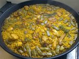 Paella valenciana tradicional