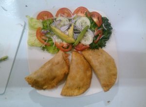Una foto de Empanadas de guisado de camarón