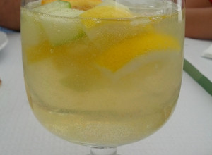 Foto principal de Sangría de vino blanco