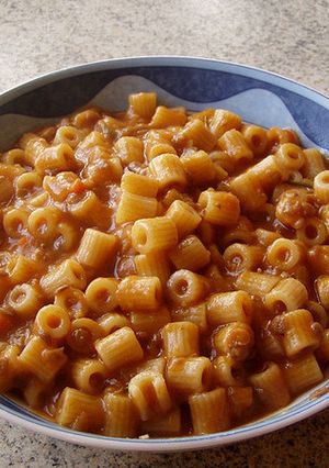 Una foto de Pasta e lenticchie o Pasta con lentejas