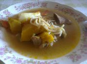 Una foto de puchero de fideo