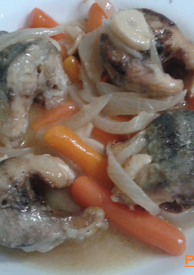 Una foto de Aguja en escabeche al vino