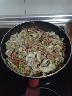 Una foto de Salteado de verduras con jamón