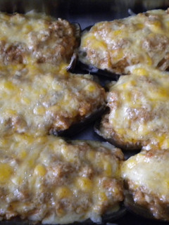 Una foto de Berenjenas rellenas con carne picada