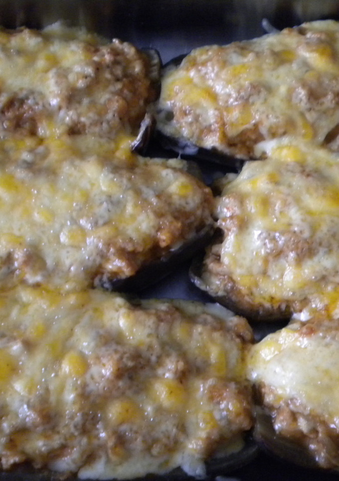 Una foto de Berenjenas rellenas con carne picada