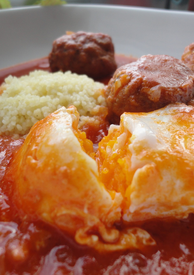 Una foto de Albóndigas con huevos