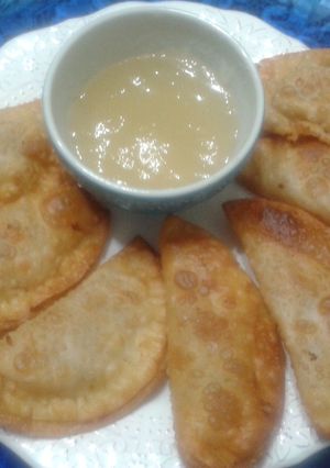 Una foto de Empanadillas de foie de pato trufado con mermelada de cava