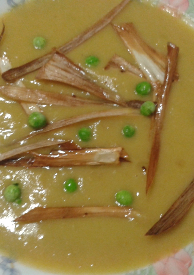 Una foto de Crema de verduras rehogadas con jamón cocido