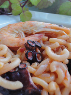 Una foto de Fideuá de pulpo